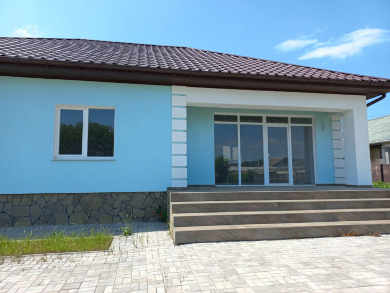 Новый добротный дом в Крыму!